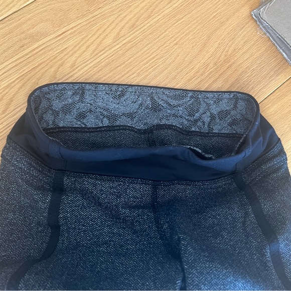 Lululemon leggings - Picture 2 of 4